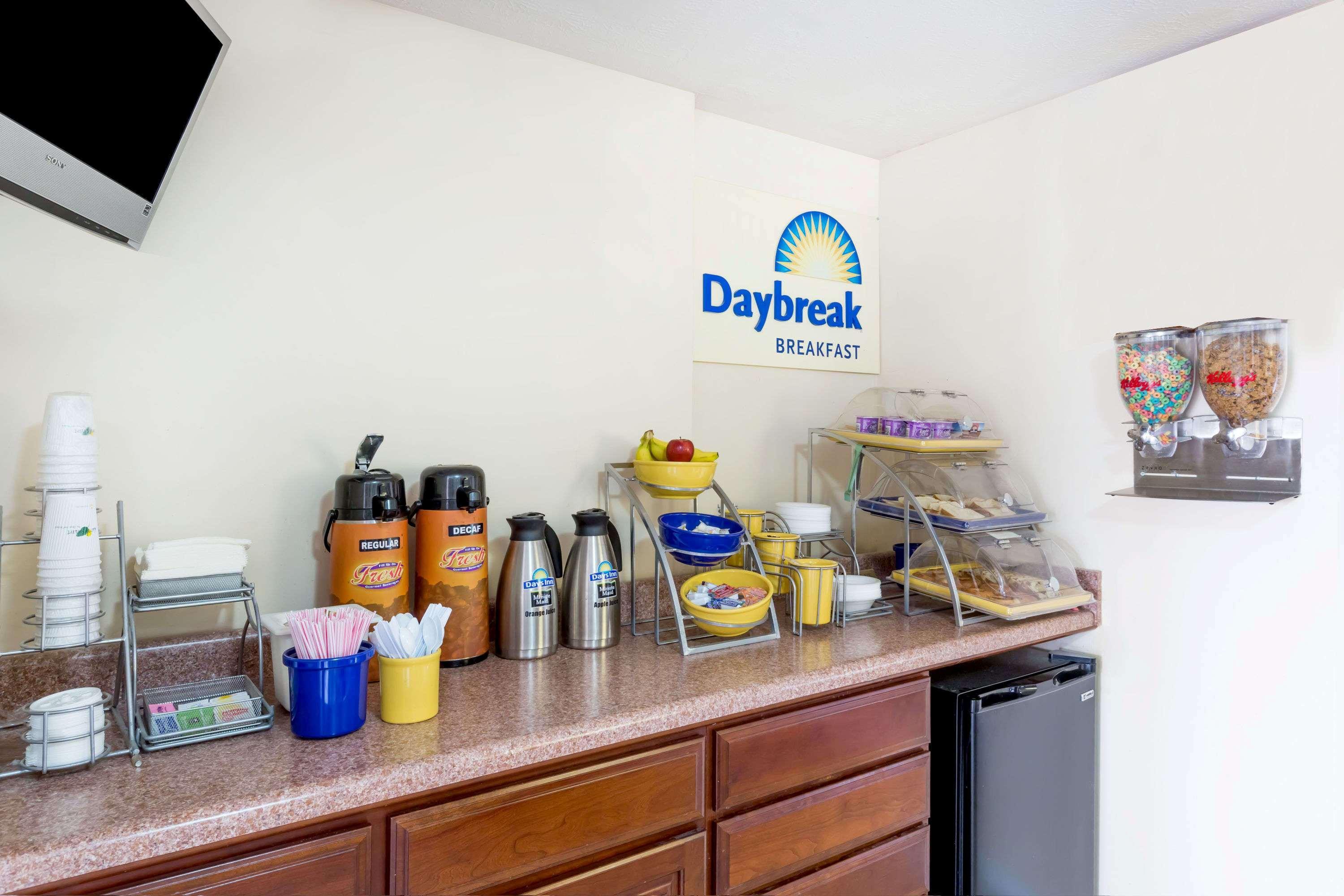 Days Inn By Wyndham Little River Buitenkant foto