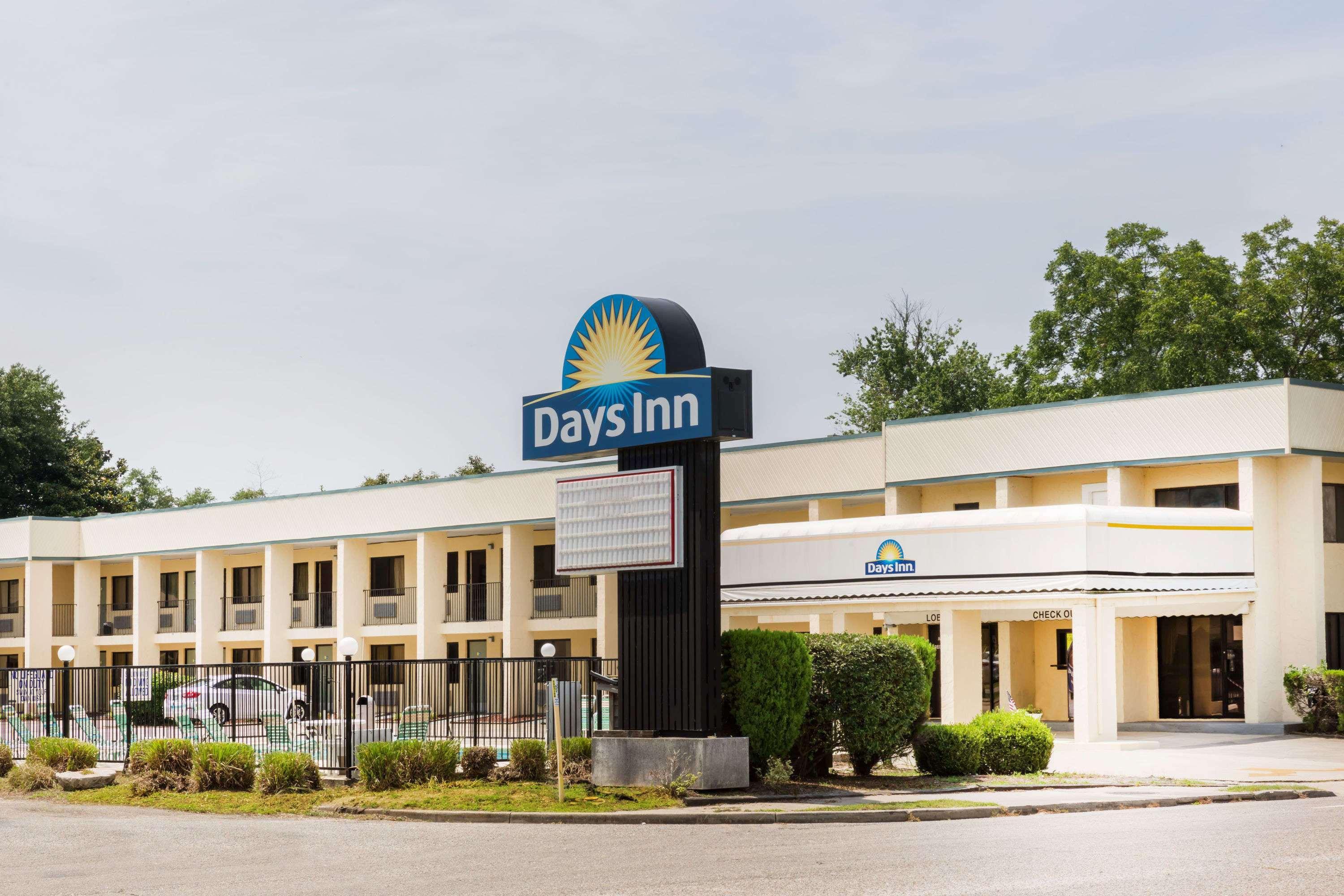 Days Inn By Wyndham Little River Buitenkant foto